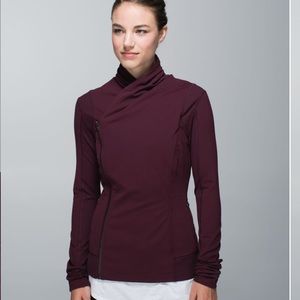 Lululemon sz 4 Bhakti Yoga Jacket
Bordeaux Drama